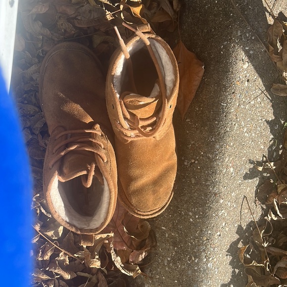 Uggs brown and size 7 - Picture 4 of 5